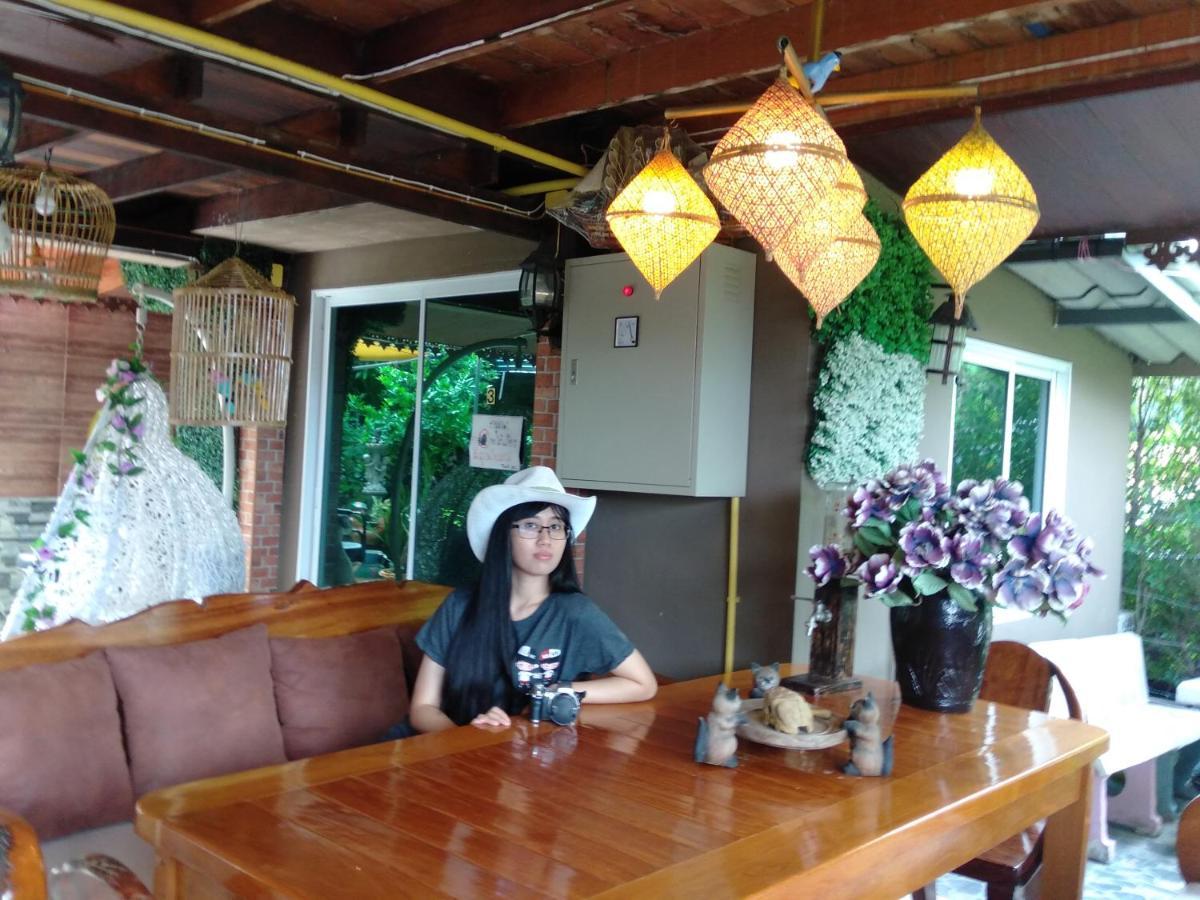 Ruenthip Homestay Bangkok Exterior foto