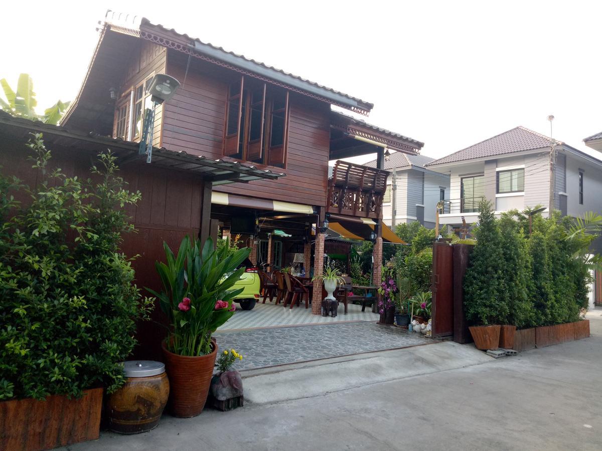 Ruenthip Homestay Bangkok Exterior foto